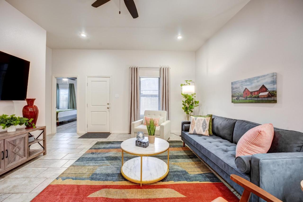 Luxury Retreat Near Texas Tech Holiday home *