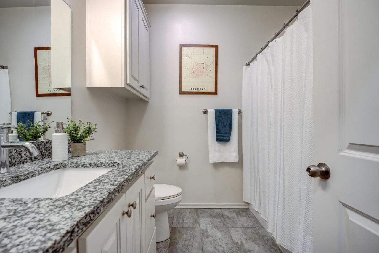 Luxury Retreat Near Texas Tech Holiday home